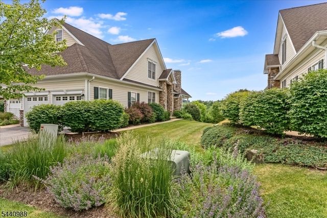 28 Briar Ct, Hardyston Twp., NJ 07419