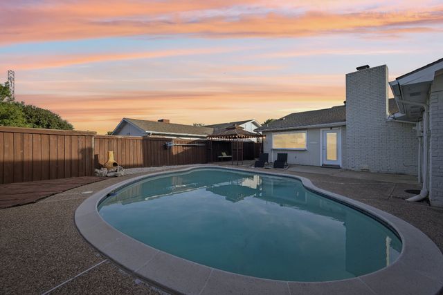 813 Stone Trail Drive, Plano, TX 75023