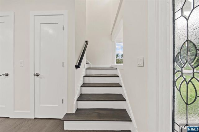 418 East Avenue, Northvale, NJ 07647