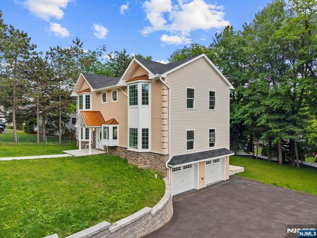 418 East Avenue, Northvale, NJ 07647