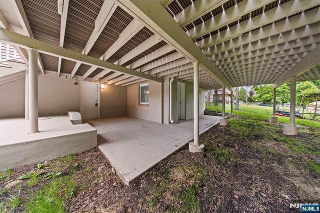 418 East Avenue, Northvale, NJ 07647