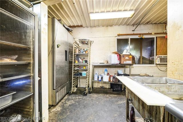 5910 Alma Highway, Van Buren, AR 72956