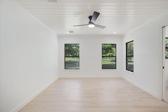 4166 W Houston Street, Sherman, TX 75092