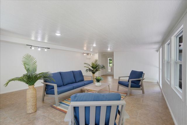 4166 W Houston Street, Sherman, TX 75092