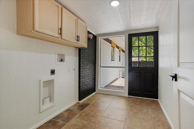 4166 W Houston Street, Sherman, TX 75092