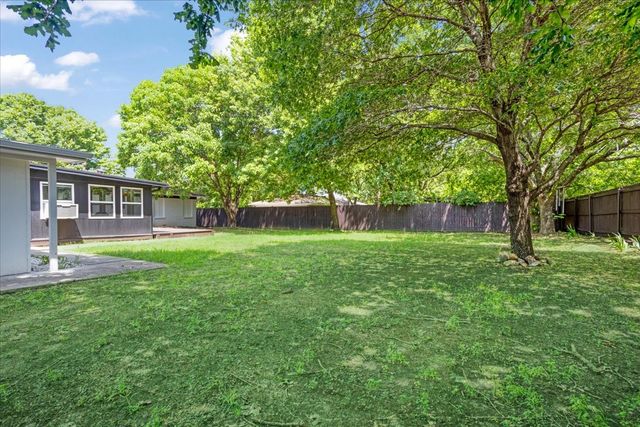 4166 W Houston Street, Sherman, TX 75092