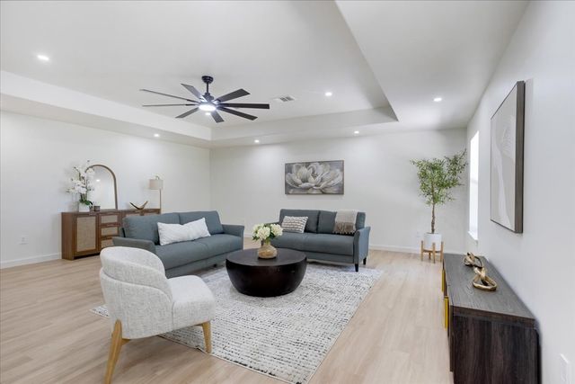 4166 W Houston Street, Sherman, TX 75092