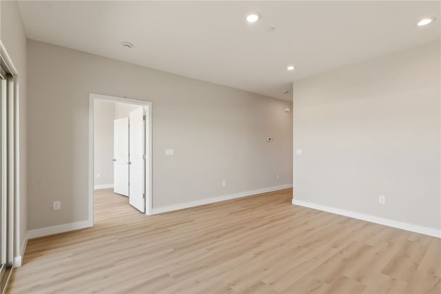 3360 Landon Drive 7-102, Bullhead City, AZ 86429