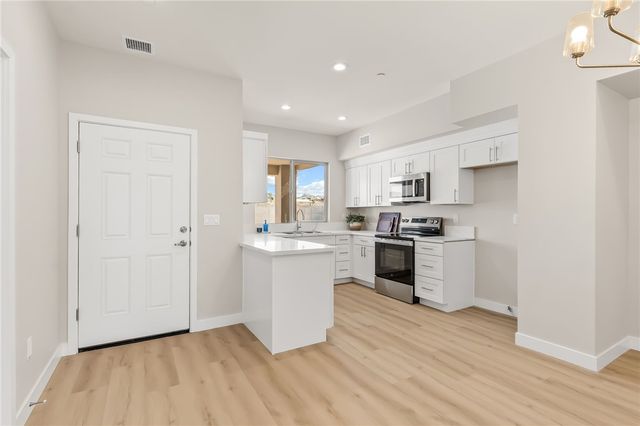 3360 Landon Drive 7-102, Bullhead City, AZ 86429