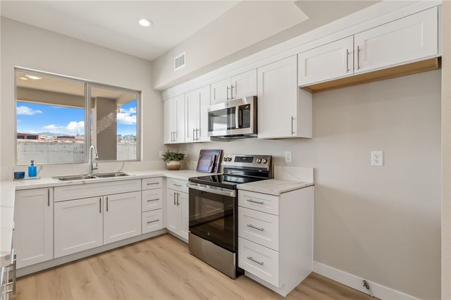 3360 Landon Drive 7-102, Bullhead City, AZ 86429