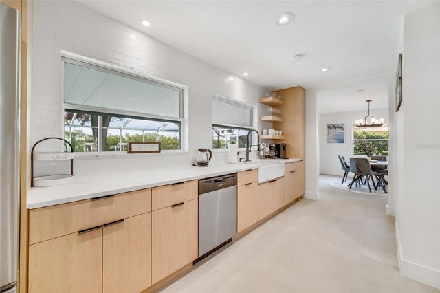 4622 BAY CREST DRIVE, Tampa, FL 33615