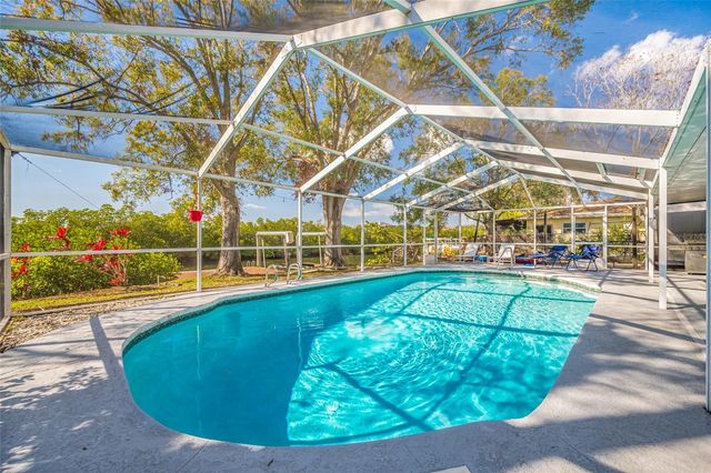 4622 BAY CREST DRIVE, Tampa, FL 33615