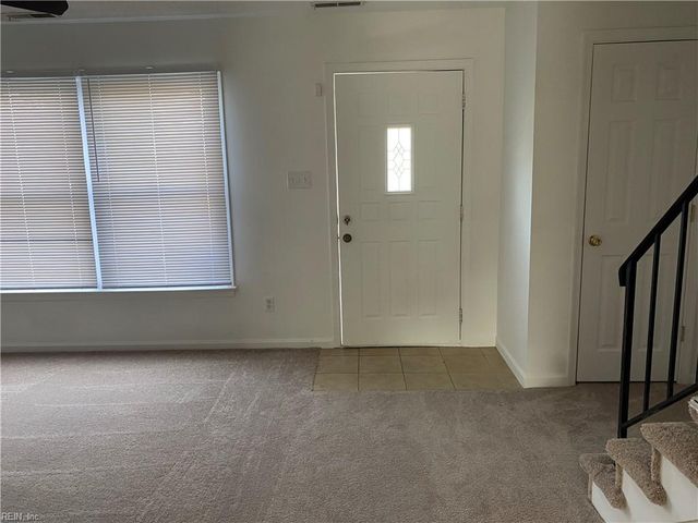1349 Ruddy Oak CT, Virginia Beach, VA 23453