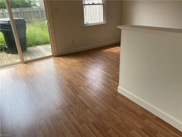 1349 Ruddy Oak CT, Virginia Beach, VA 23453