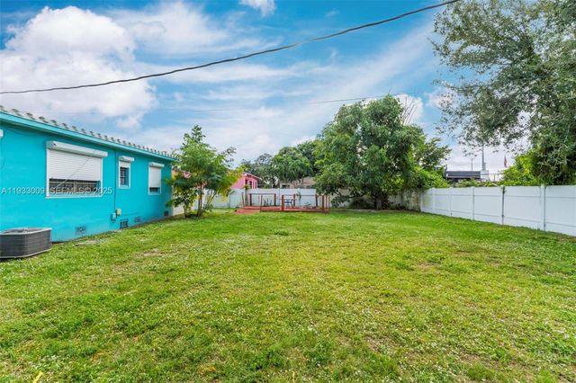 9616 NW 26th Ave, Miami, FL 33147