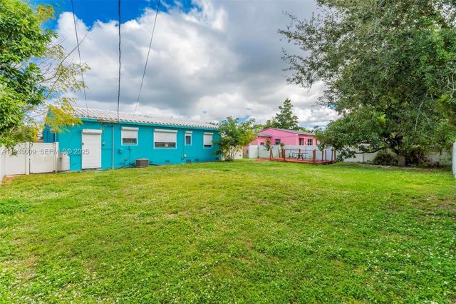 9616 NW 26th Ave, Miami, FL 33147