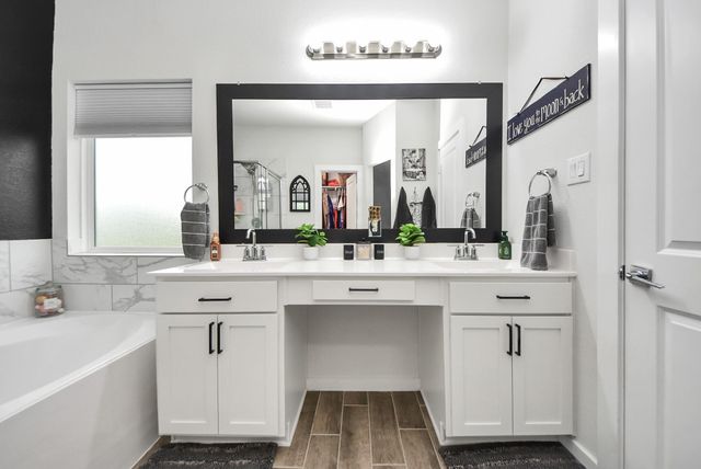 11206 Youngquist Drive, Baytown, TX 77535