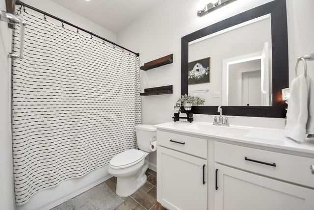 11206 Youngquist Drive, Baytown, TX 77535