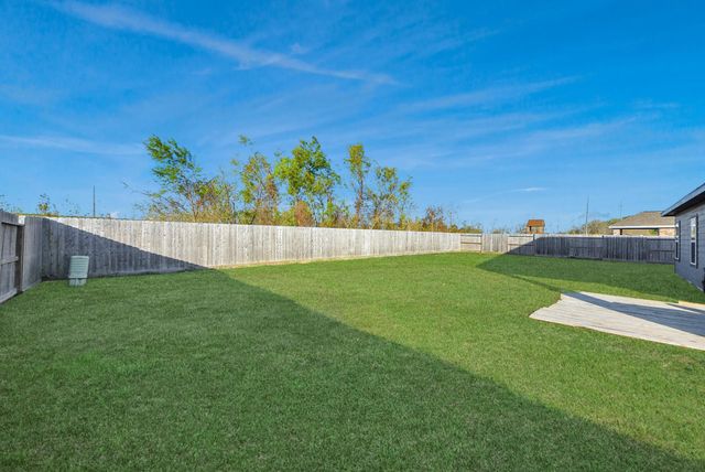 11206 Youngquist Drive, Baytown, TX 77535