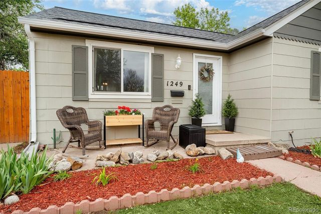 1249 Macon Street, Aurora, CO 80010