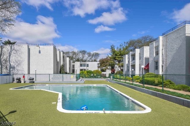 448 River Road apt J C4810 J, Nutley Twp., NJ 07110