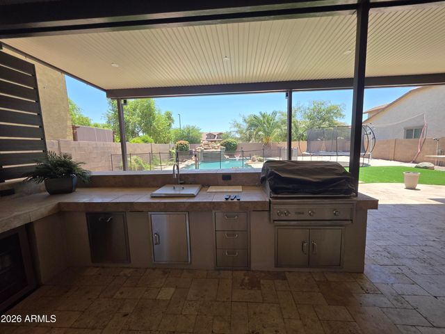2885 E CITADEL Court, Gilbert, AZ 85298