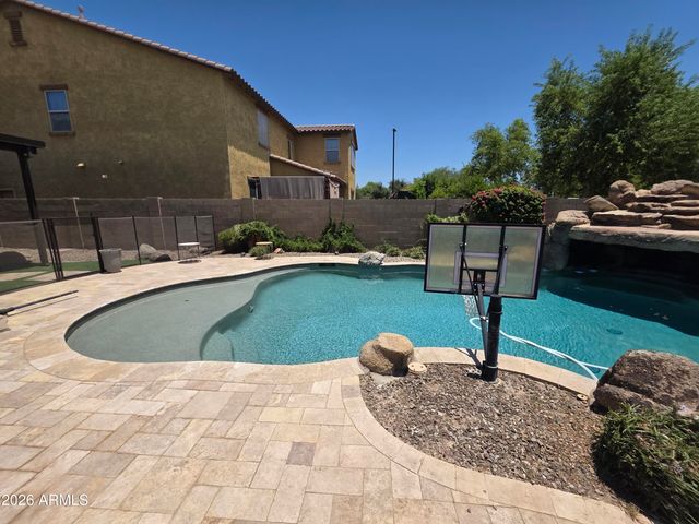 2885 E CITADEL Court, Gilbert, AZ 85298