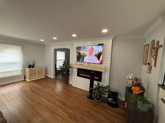 2337 Kensington Avenue, Westchester, IL 60154
