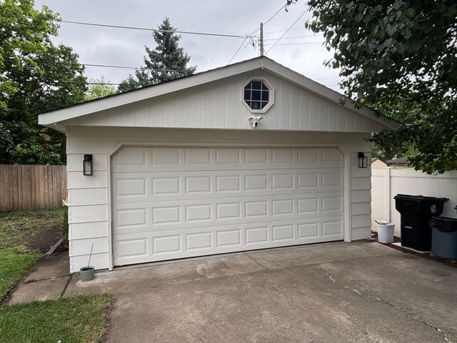 2337 Kensington Avenue, Westchester, IL 60154