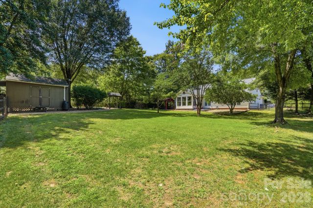 7254 Pine Ridge Drive, Denver, NC 28037