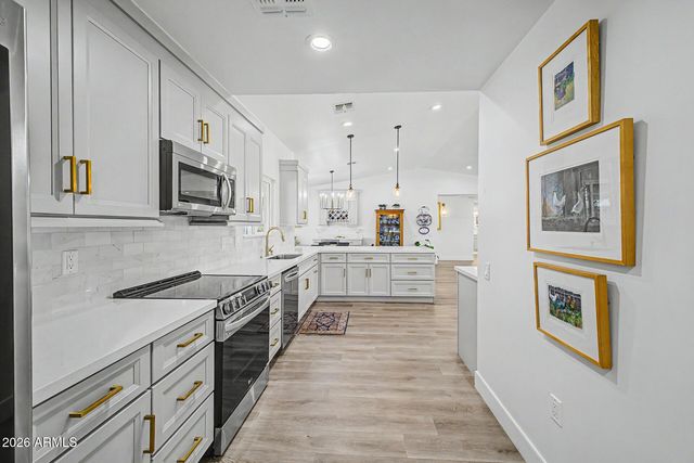12925 W SEVILLE Drive, Sun City West, AZ 85375