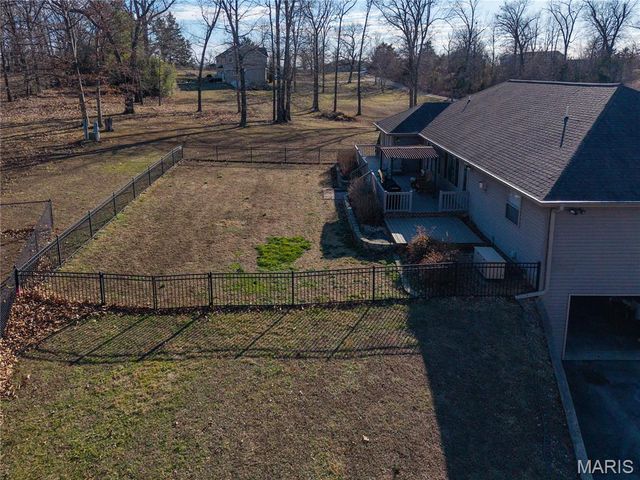 7584 Private Road 2453, West Plains, MO 65775