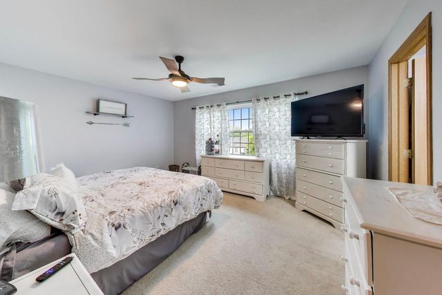 909 Arrowhead Drive, Elwood, IL 60421