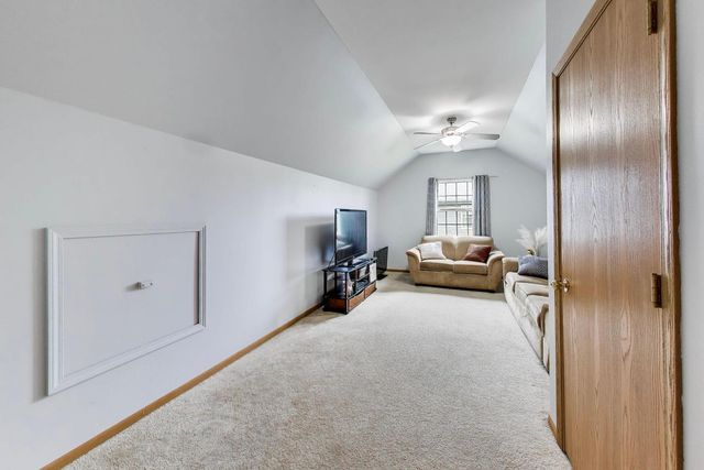 909 Arrowhead Drive, Elwood, IL 60421