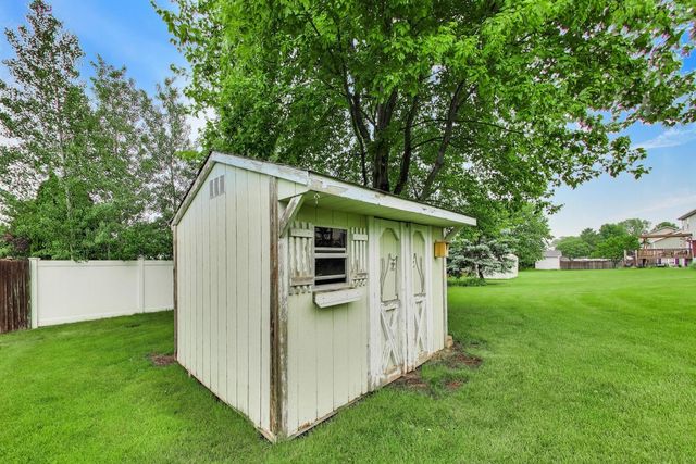 909 Arrowhead Drive, Elwood, IL 60421