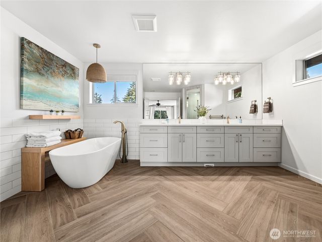 2015 186th Avenue E, Lake Tapps, WA 98391