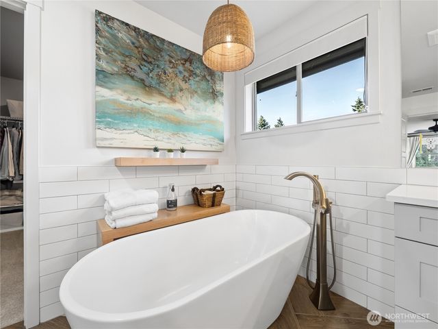 2015 186th Avenue E, Lake Tapps, WA 98391