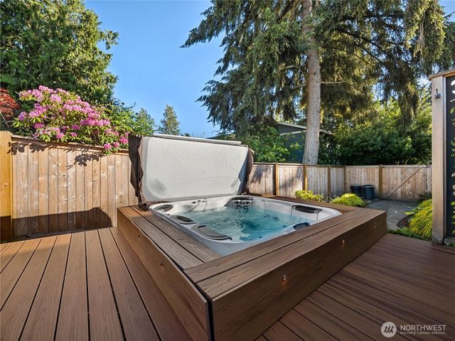 2015 186th Avenue E, Lake Tapps, WA 98391