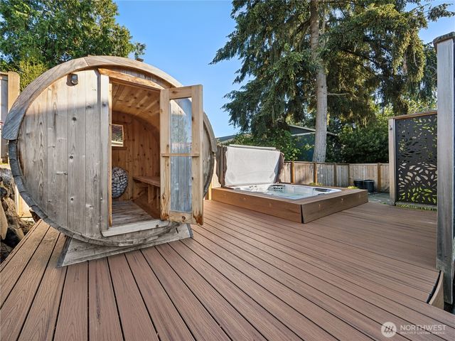 2015 186th Avenue E, Lake Tapps, WA 98391