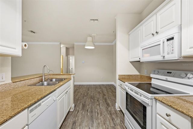 431 SOUTHERN PECAN CIRCLE 201, Winter Garden, FL 34787