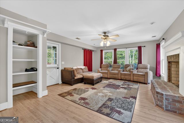 100 Cambridge Drive, Rincon, GA 31326