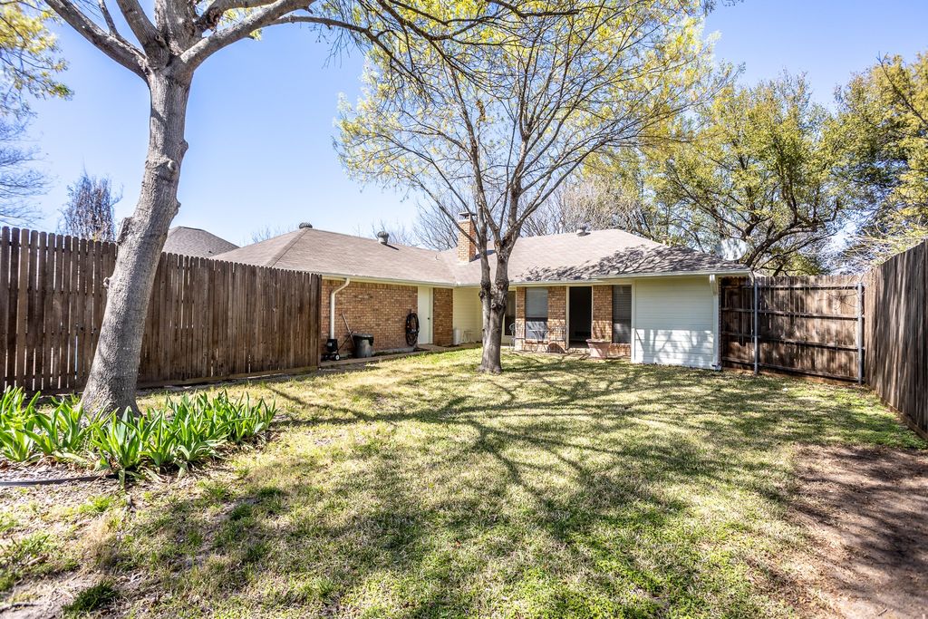 509 WISTERGLEN Drive, Desoto, TX 75115 — photo 3