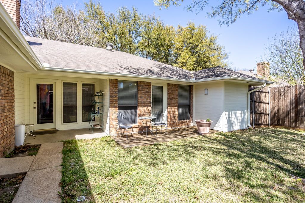 509 WISTERGLEN Drive, Desoto, TX 75115 — photo 4