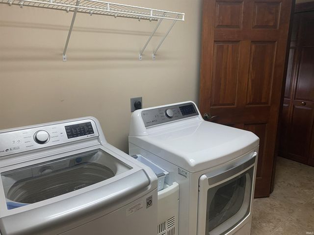 1534 Dunnagans Way, New Haven, IN 46774