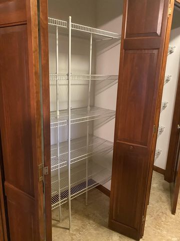 1534 Dunnagans Way, New Haven, IN 46774