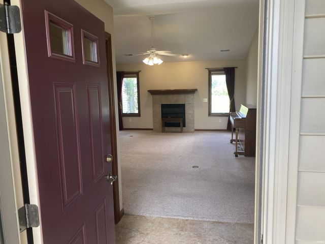 1534 Dunnagans Way, New Haven, IN 46774