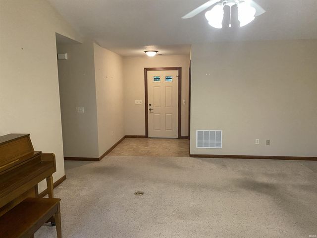 1534 Dunnagans Way, New Haven, IN 46774