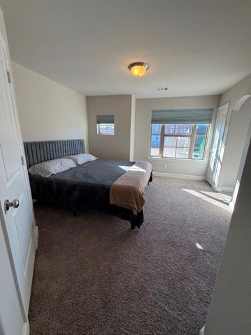 4610 Center Street, Houston, TX 77007