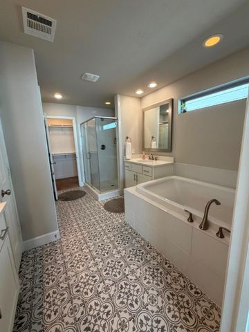 4610 Center Street, Houston, TX 77007