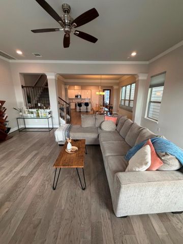 4610 Center Street, Houston, TX 77007